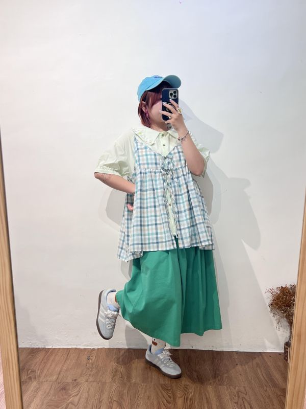 A08 元氣少女格紋背心 