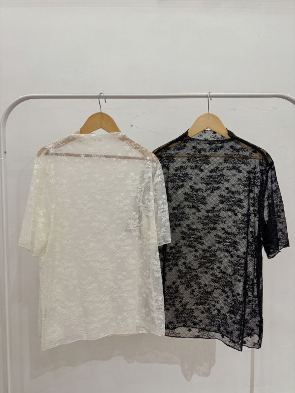 大胸蕾絲刺繡打底衣 