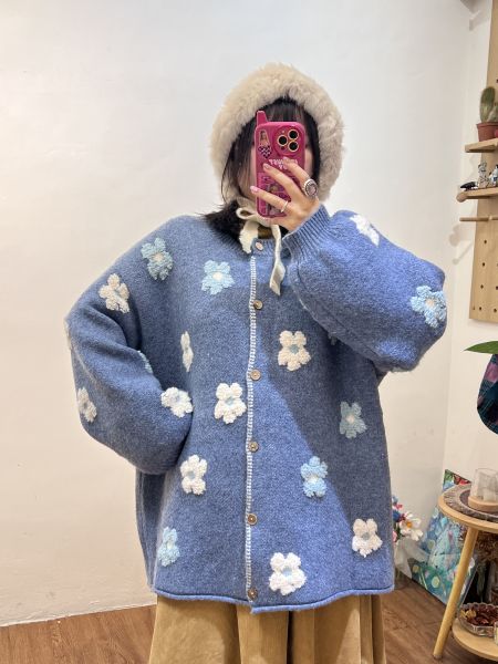 A19好多花花毛衣 