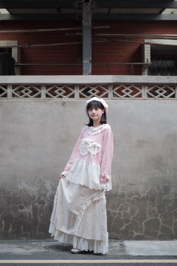 夢幻蕾絲拼接上衣 