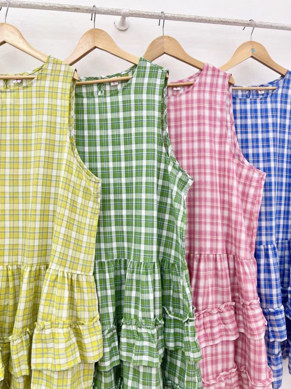 A06 彩虹公主格紋背心 