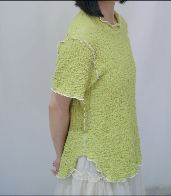 滾邊皺皺打底衣 