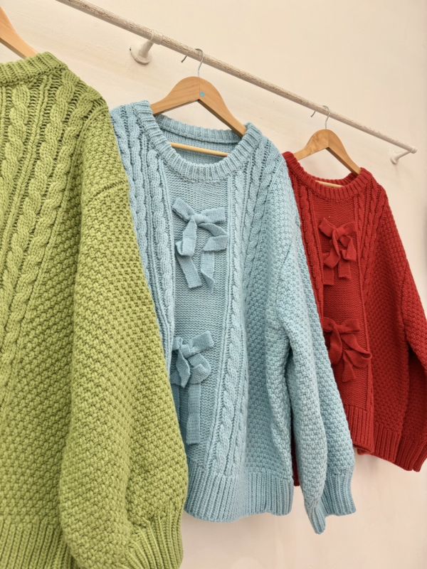 蝴蝶麻花針織衣 