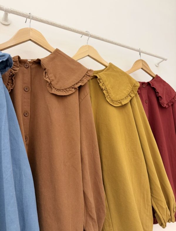 日系娃娃領素色上衣 