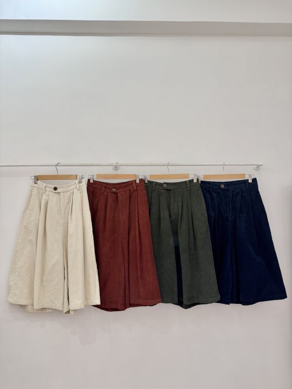 燈芯絨五分短褲 