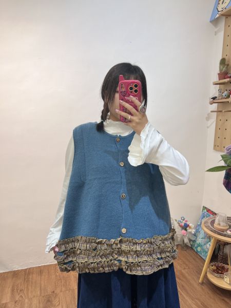 A18溫柔荷葉背心 