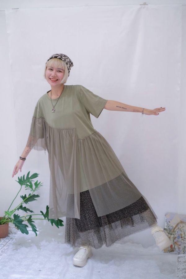 設計拼紗七分洋裝 