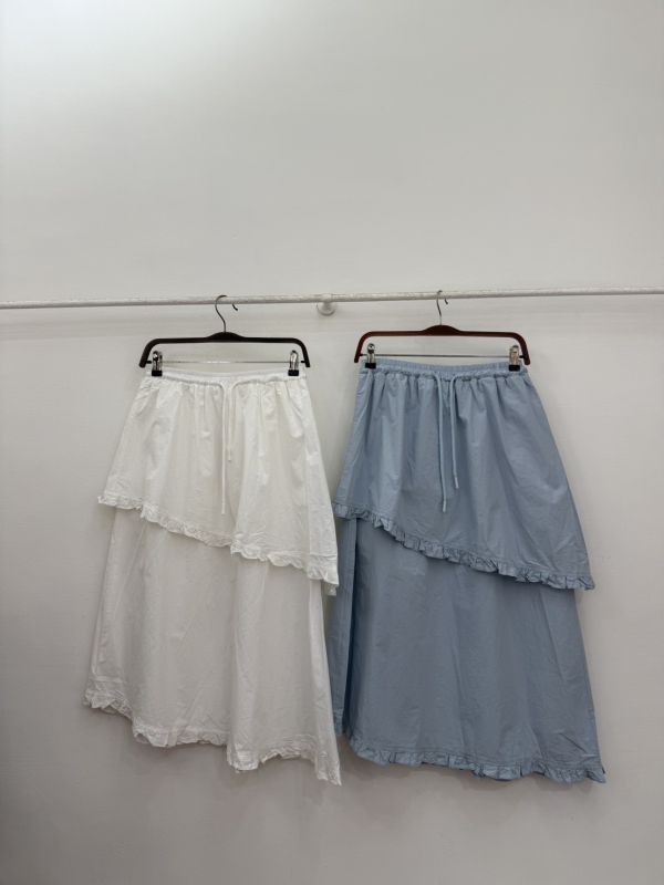 斜擺荷葉裙 