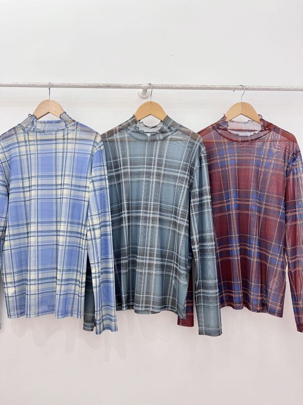 B03 格紋透膚內搭 