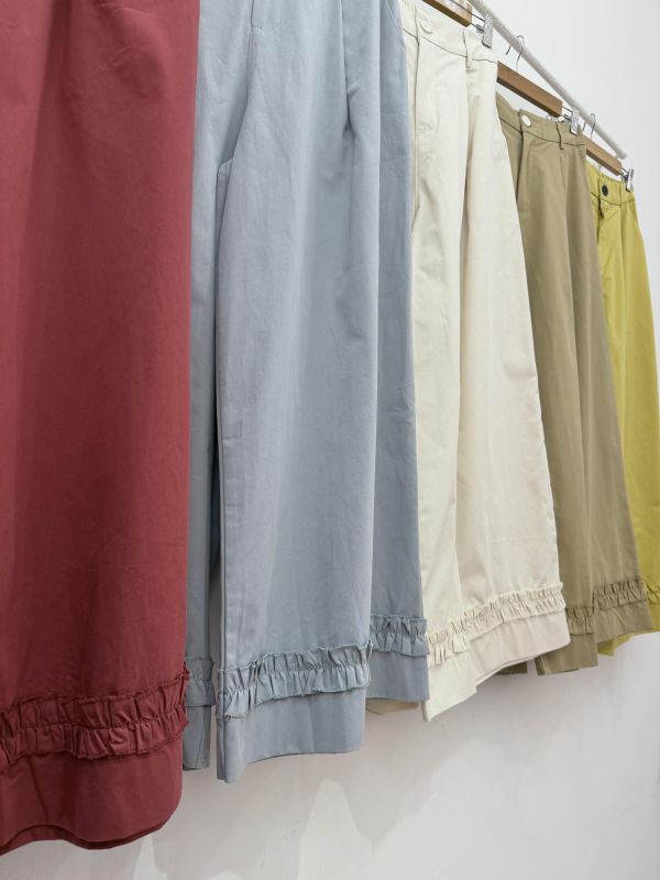 彩色拼盤荷葉褲 