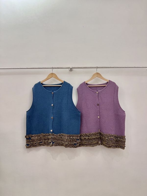 A18溫柔荷葉背心 