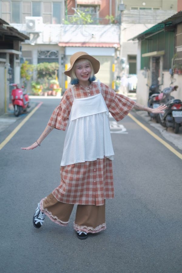 蕾絲帶彈性背心 
