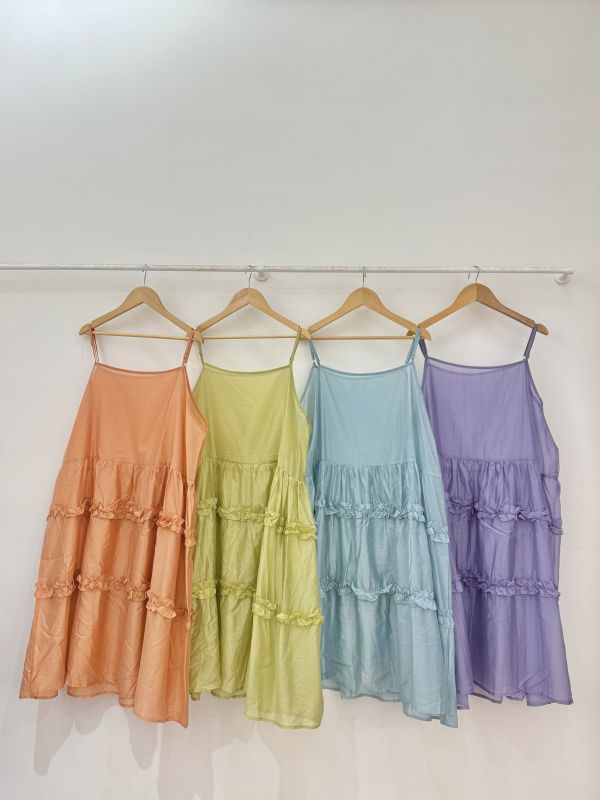 七彩夢幻荷葉擺背心 