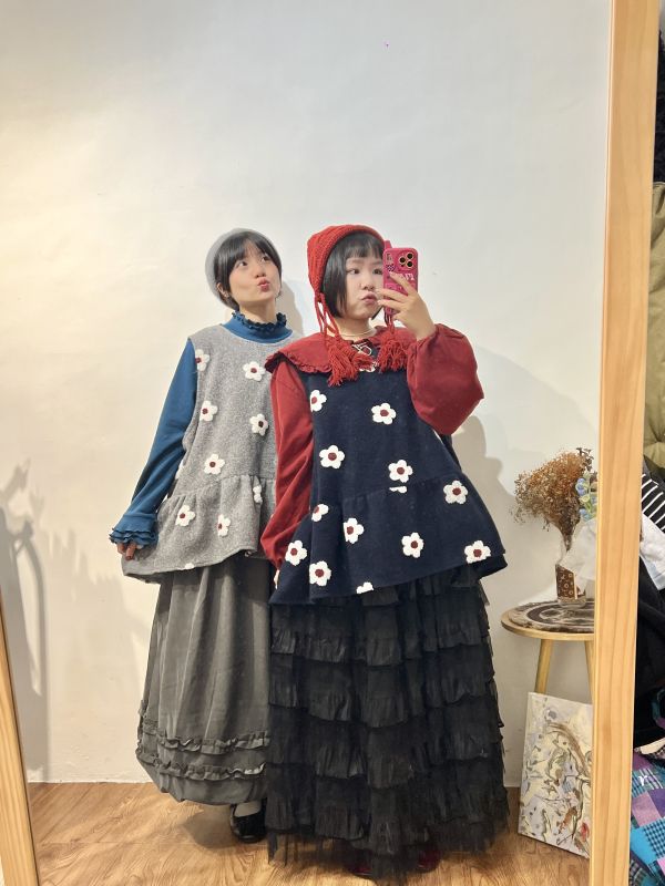 A01遍地開花毛呢背心 