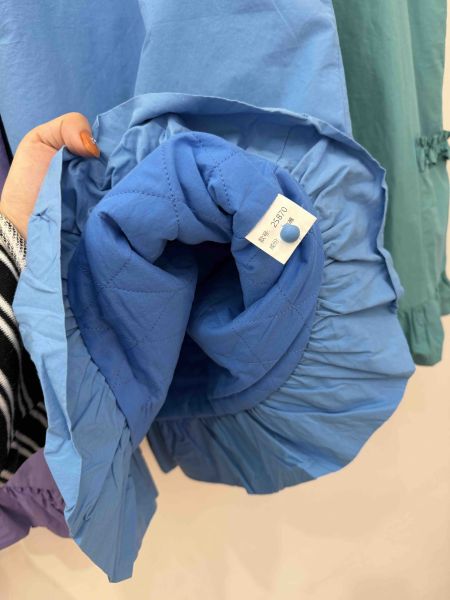 衍縫糖果荷葉背心 