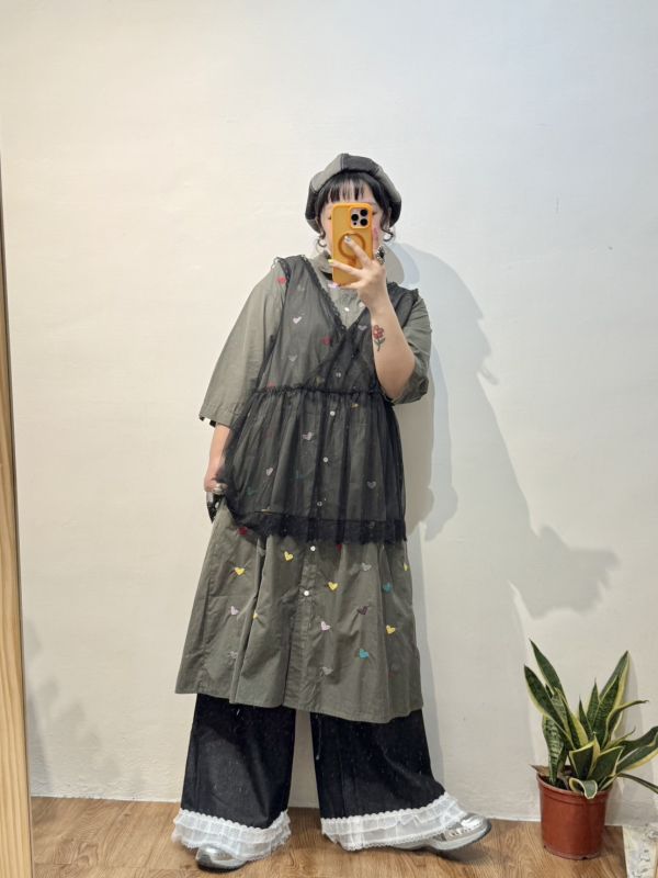 愛心刺繡襯衫洋裝 