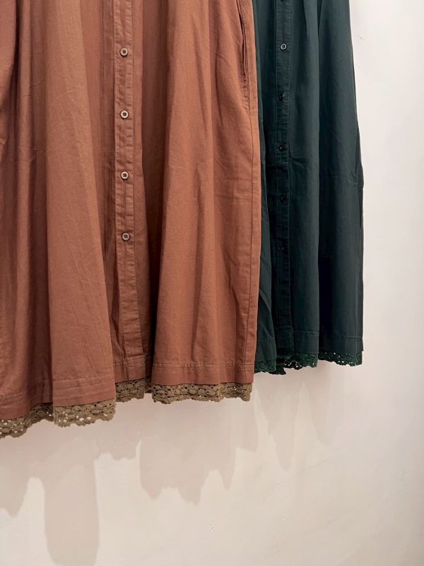 蕾絲擺棉麻洋裝 