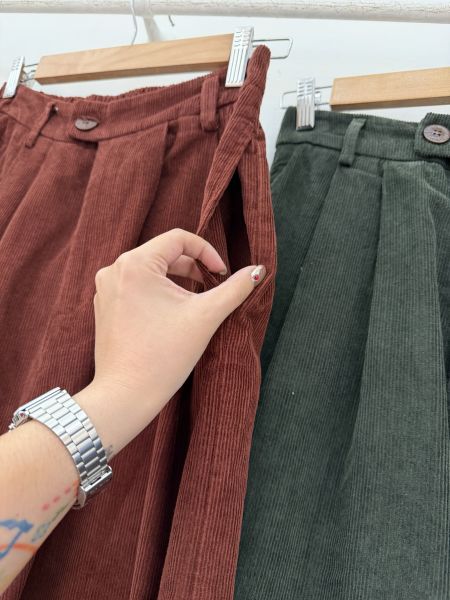 燈芯絨五分短褲 