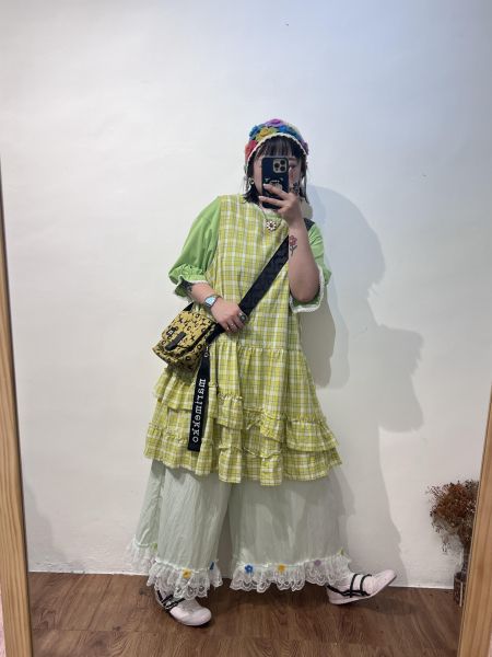 A01點綴蕾絲上衣 