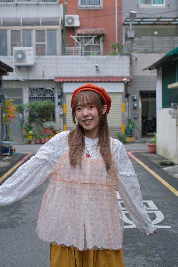 B25青春格紋紗背心 