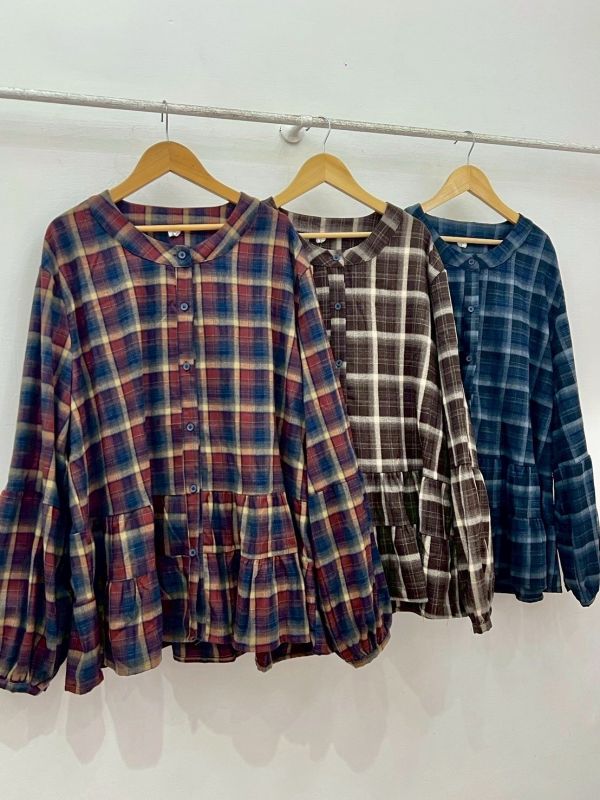 文青格紋五分上衣 