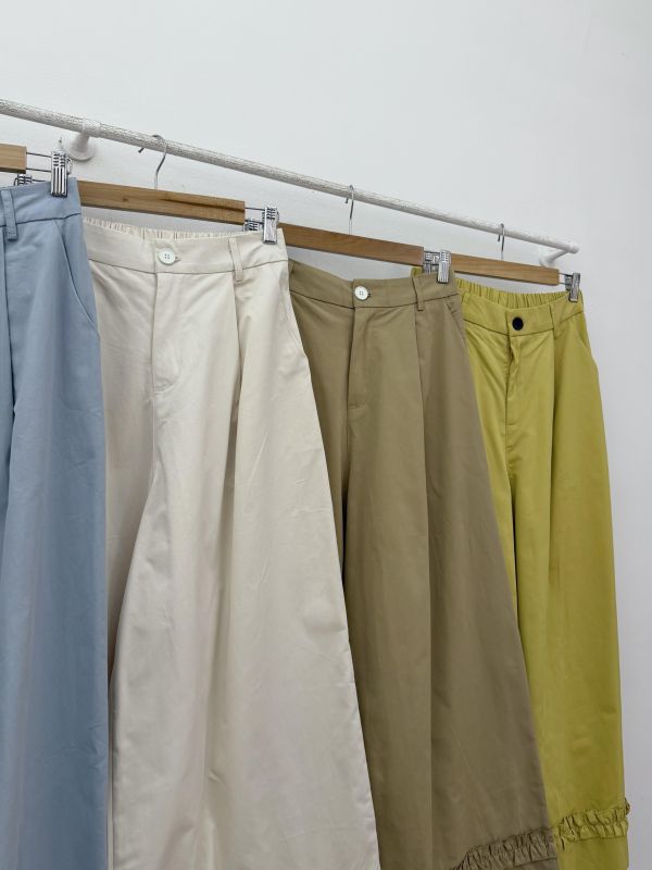 彩色拼盤荷葉褲 