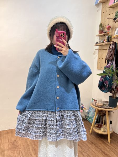 A20雪花紛飛荷葉毛衣 