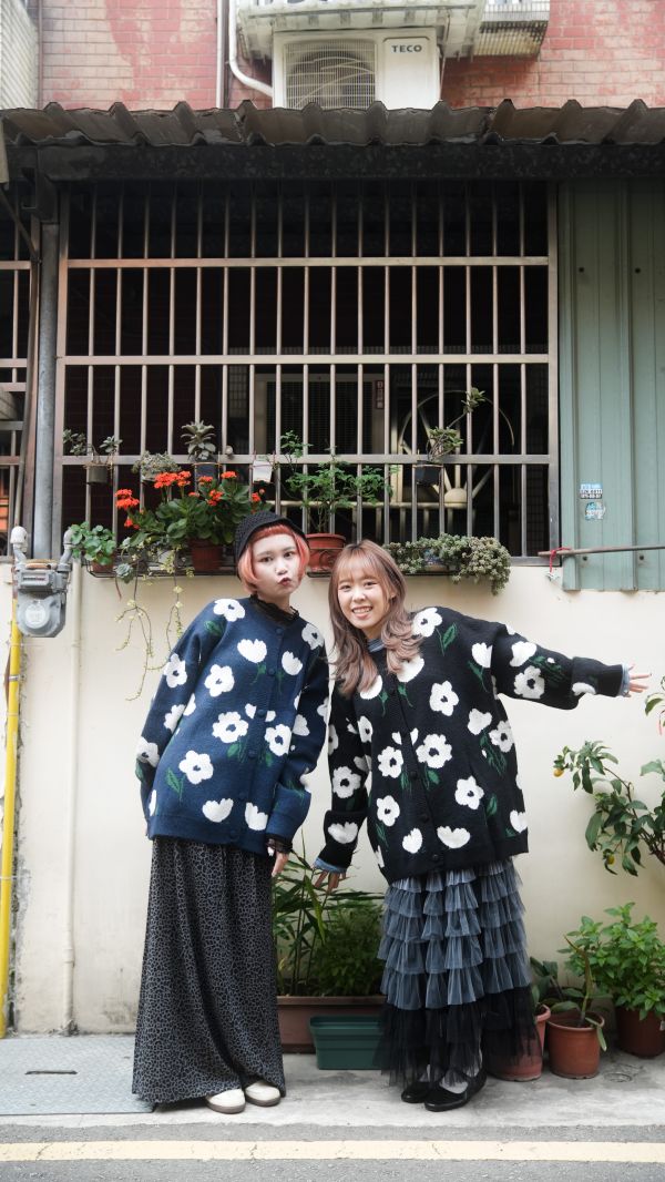 A01花花精靈毛衣 