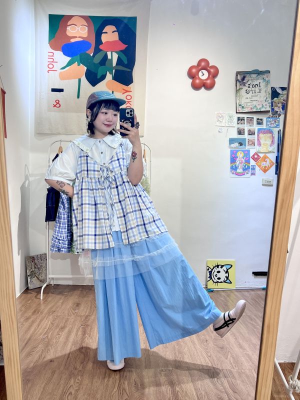 A08 元氣少女格紋背心 