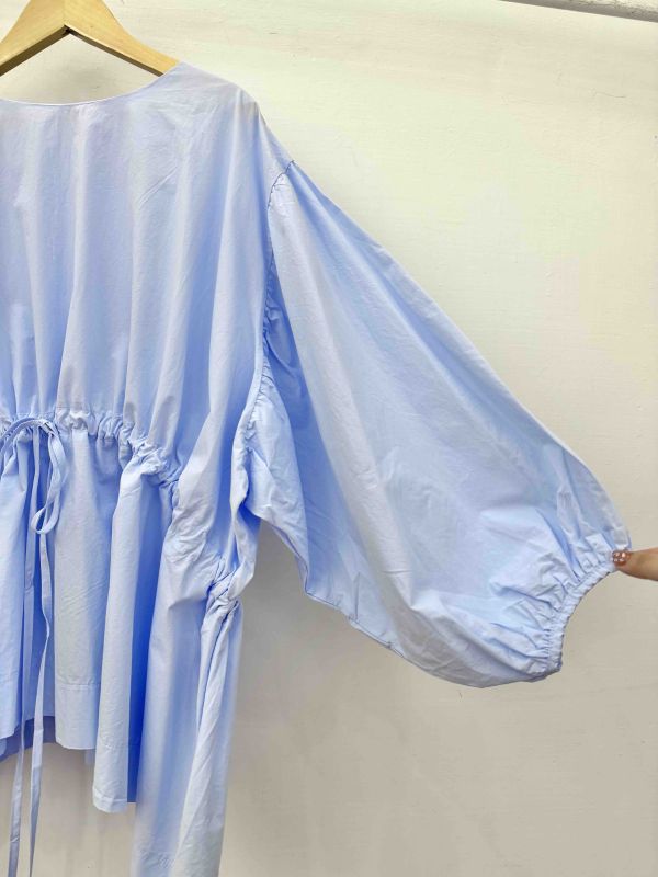 設計款縮腰上衣 