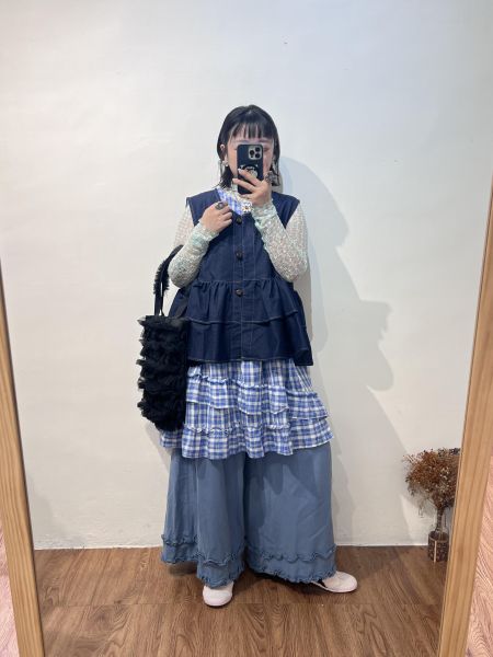 A10 率性蛋糕牛仔背心 