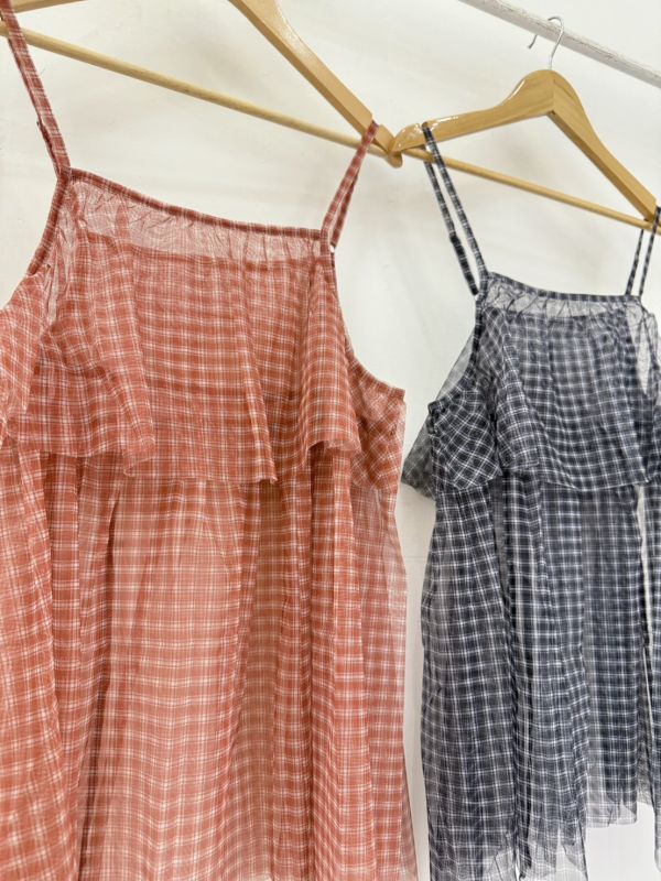 層次小格紋背心 