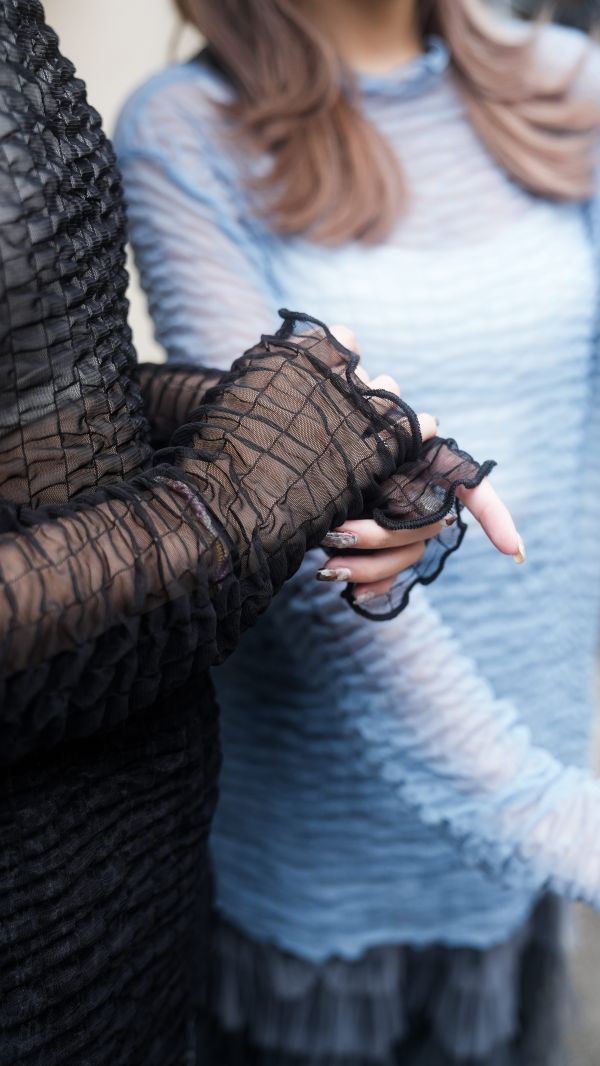 A39泡泡透膚打底衣 