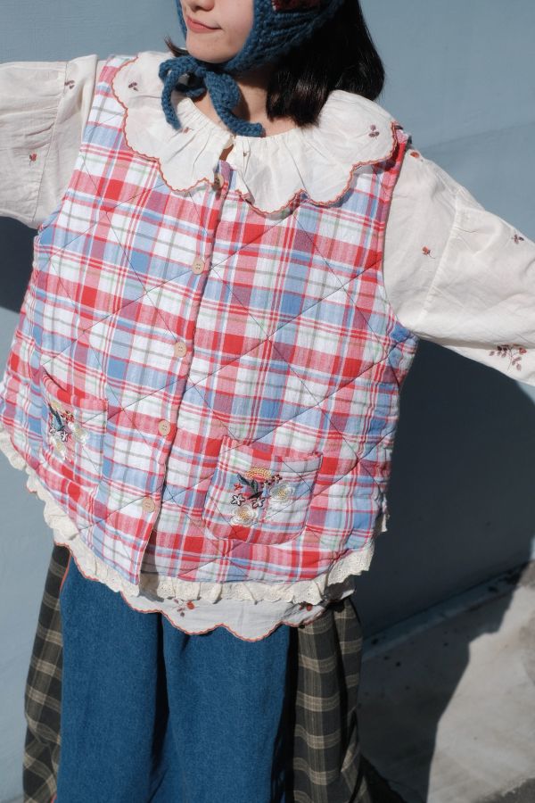 兩色 | 厚棉保暖刺繡背心 