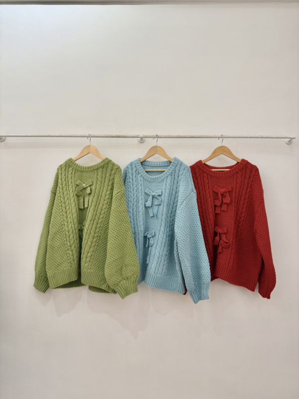 蝴蝶麻花針織衣 