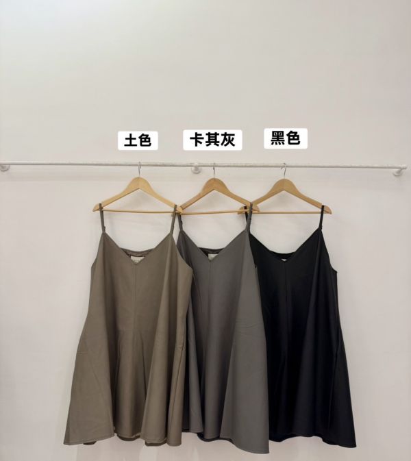 大胸友善皮革長背心 