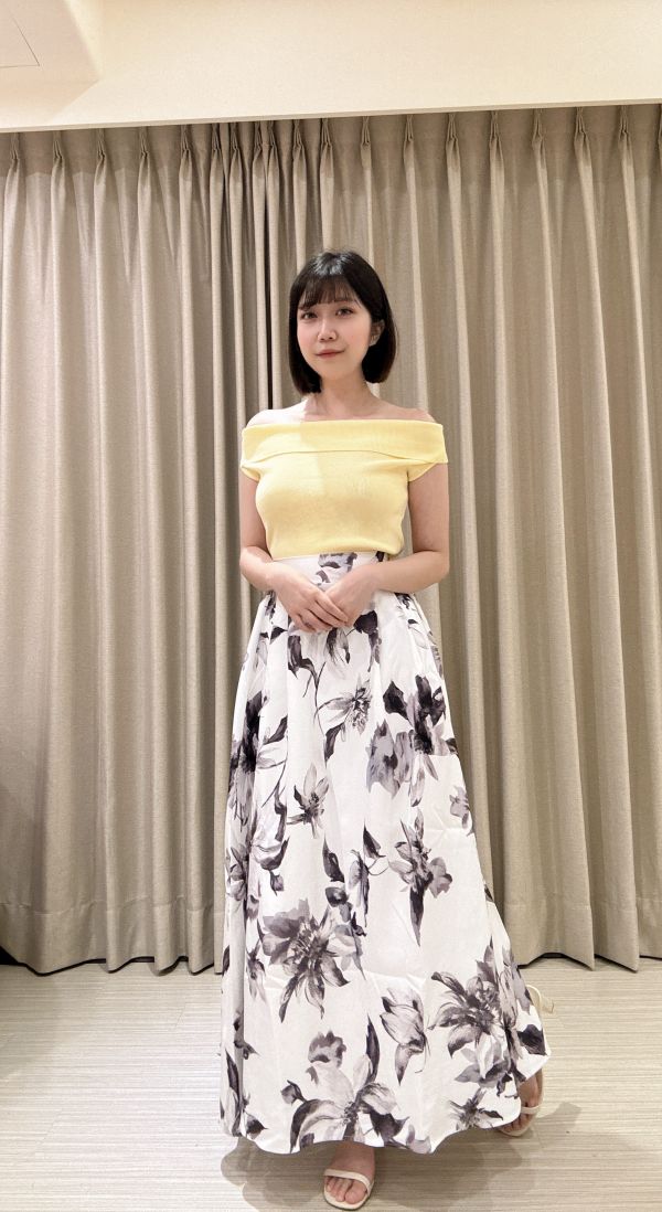 Julia Boutique彈性腰身九分花裙 日本,服飾,女裝,日本專櫃,代購,日系連身裙,日系洋裝,日系外套,日系襯衫,日系褲子,日系鞋子,日系配飾,日本服飾網購,日本服飾品牌推薦,質感服飾