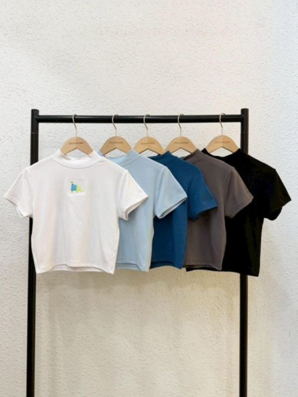 自訂款-漂亮恐龍刺繡高領上衣 (MIT) 