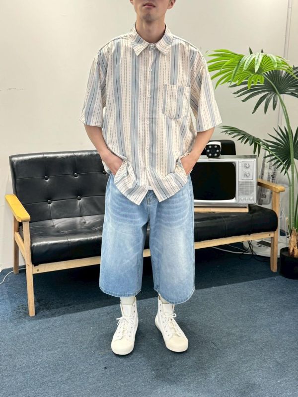文青間格線條襯衫 