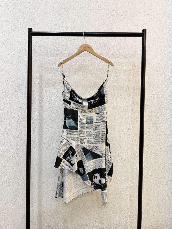 個性報紙細肩短洋裝 