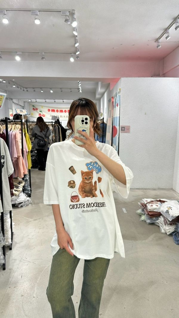 自由小貓大踢 