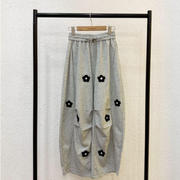日常小花刺繡長褲 