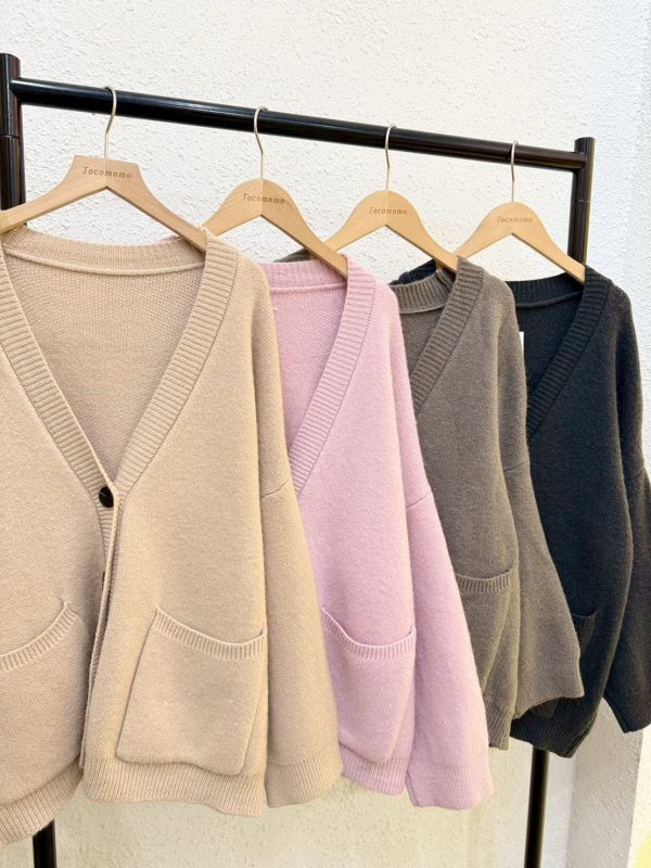 經典黑釦針織外套 