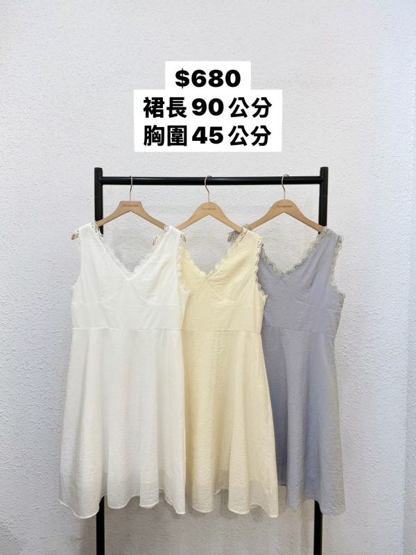 蕾絲少女花邊短洋裝 