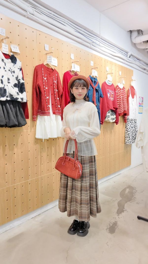 日系娃娃領透紗罩衫 