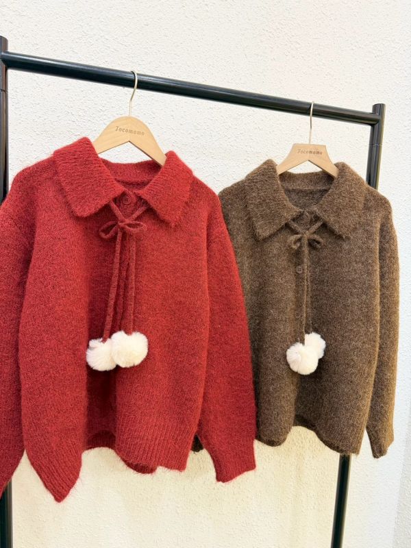 小雪球綿綿翻領毛衣 