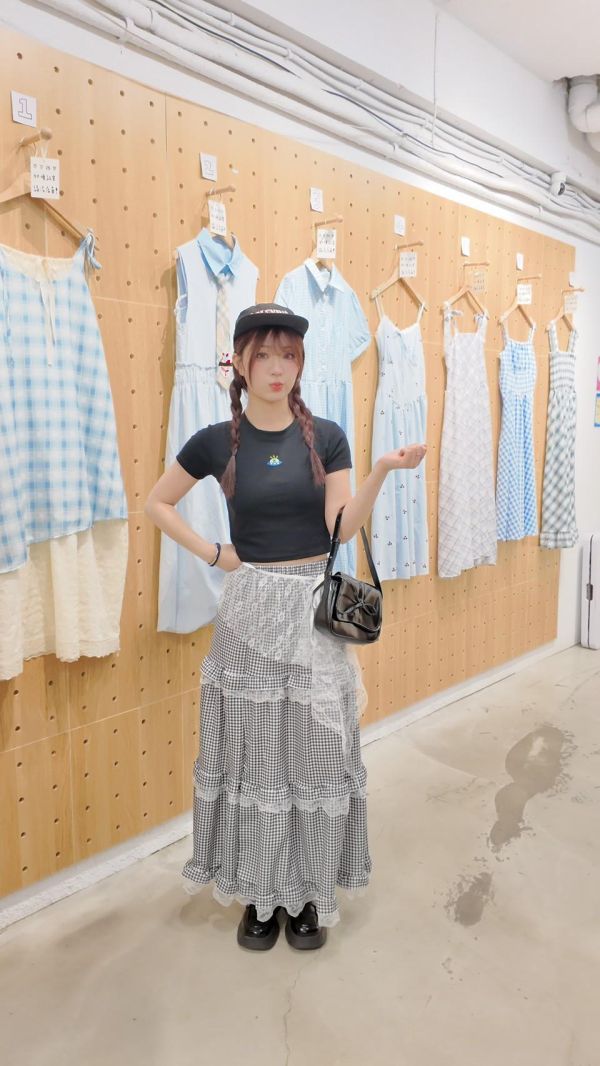 少女小方格蕾絲長裙 