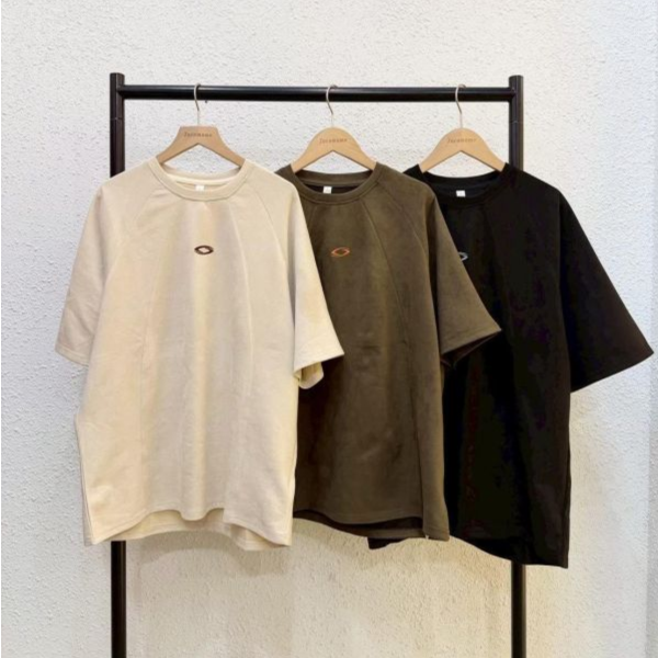 立體剪接麂皮大踢 