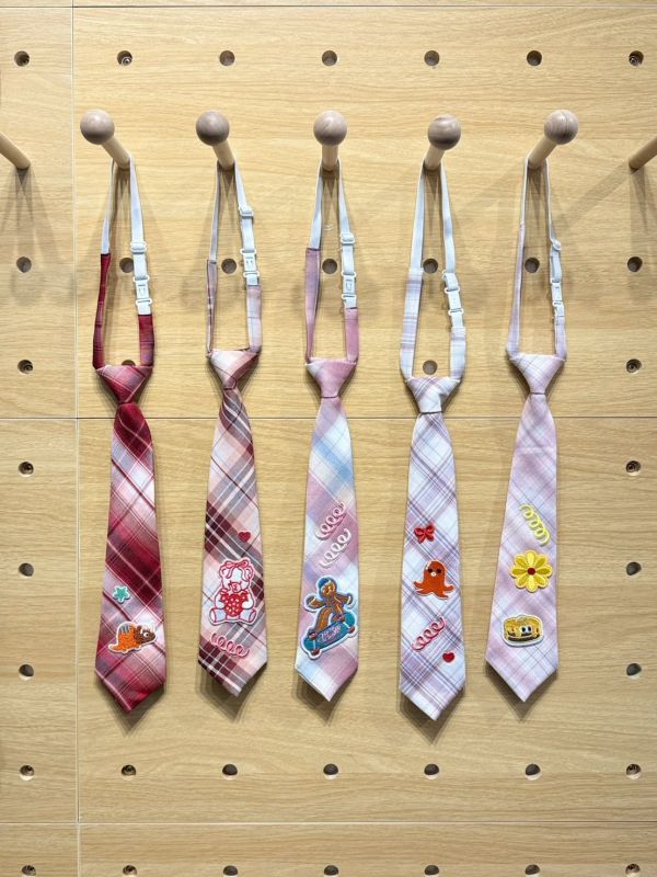 少女粉嫩可愛短領帶 