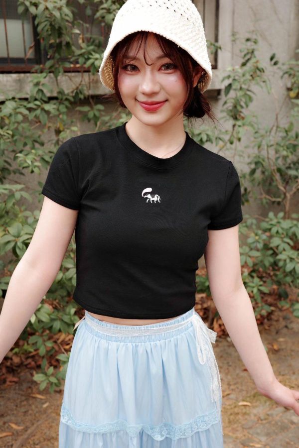 自訂款-可愛牛牛刺繡圓領上衣 (MIT) 